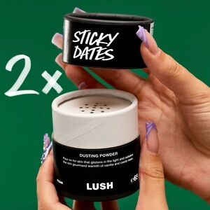 Lush Sticky Dates Dusting Powder